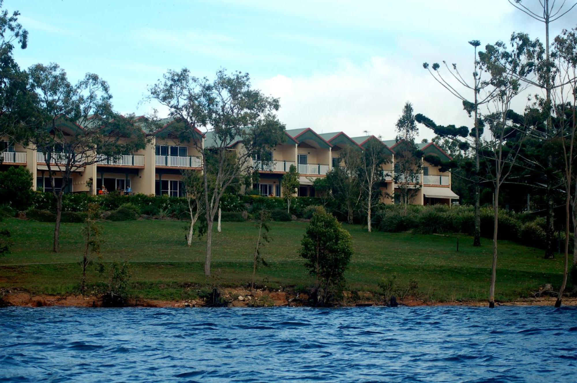 Tinaroo Lake Resort Exteriér fotografie