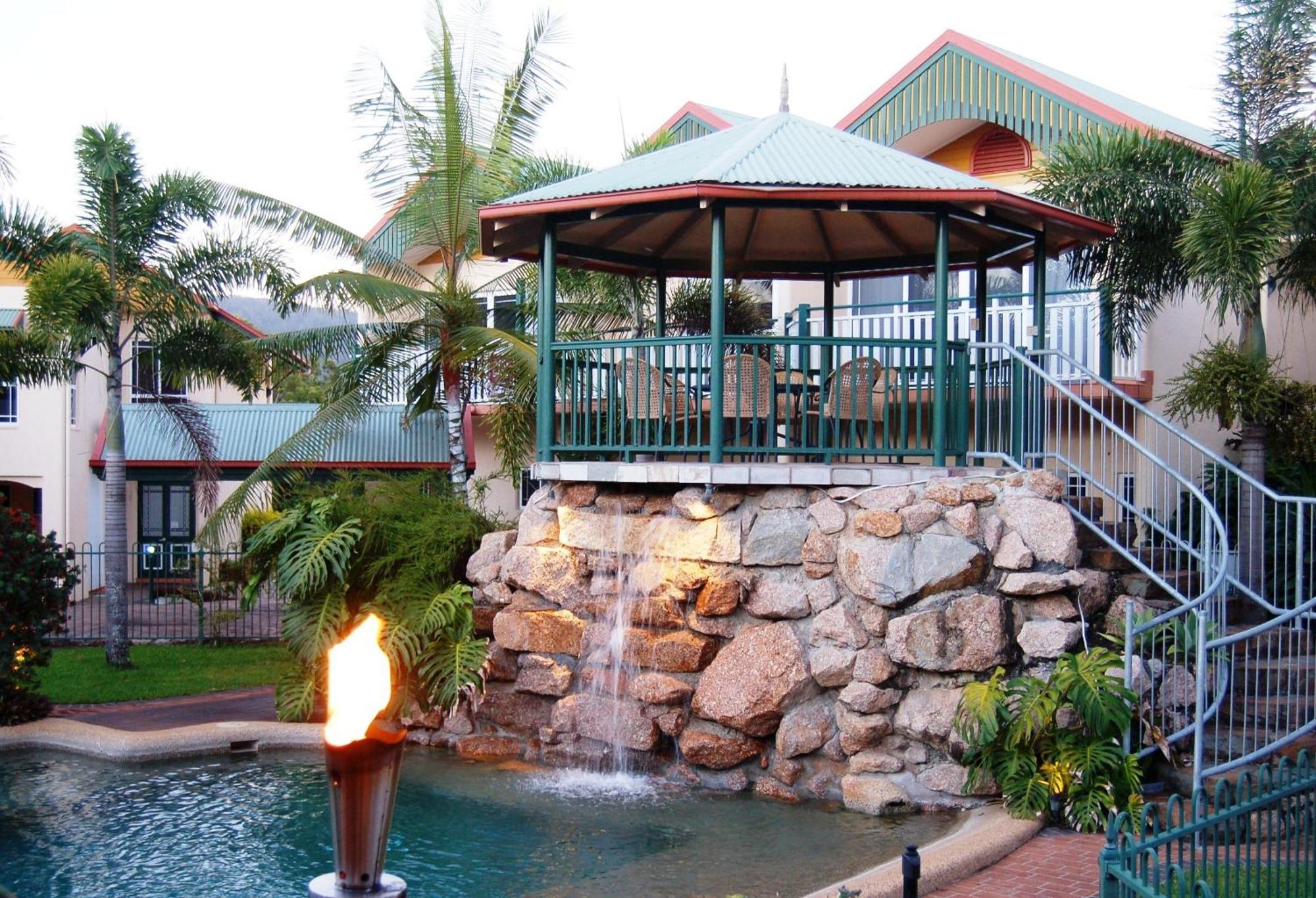 Tinaroo Lake Resort Exteriér fotografie